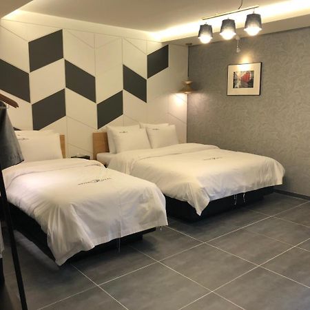 Royal Hotel Csongup Kültér fotó