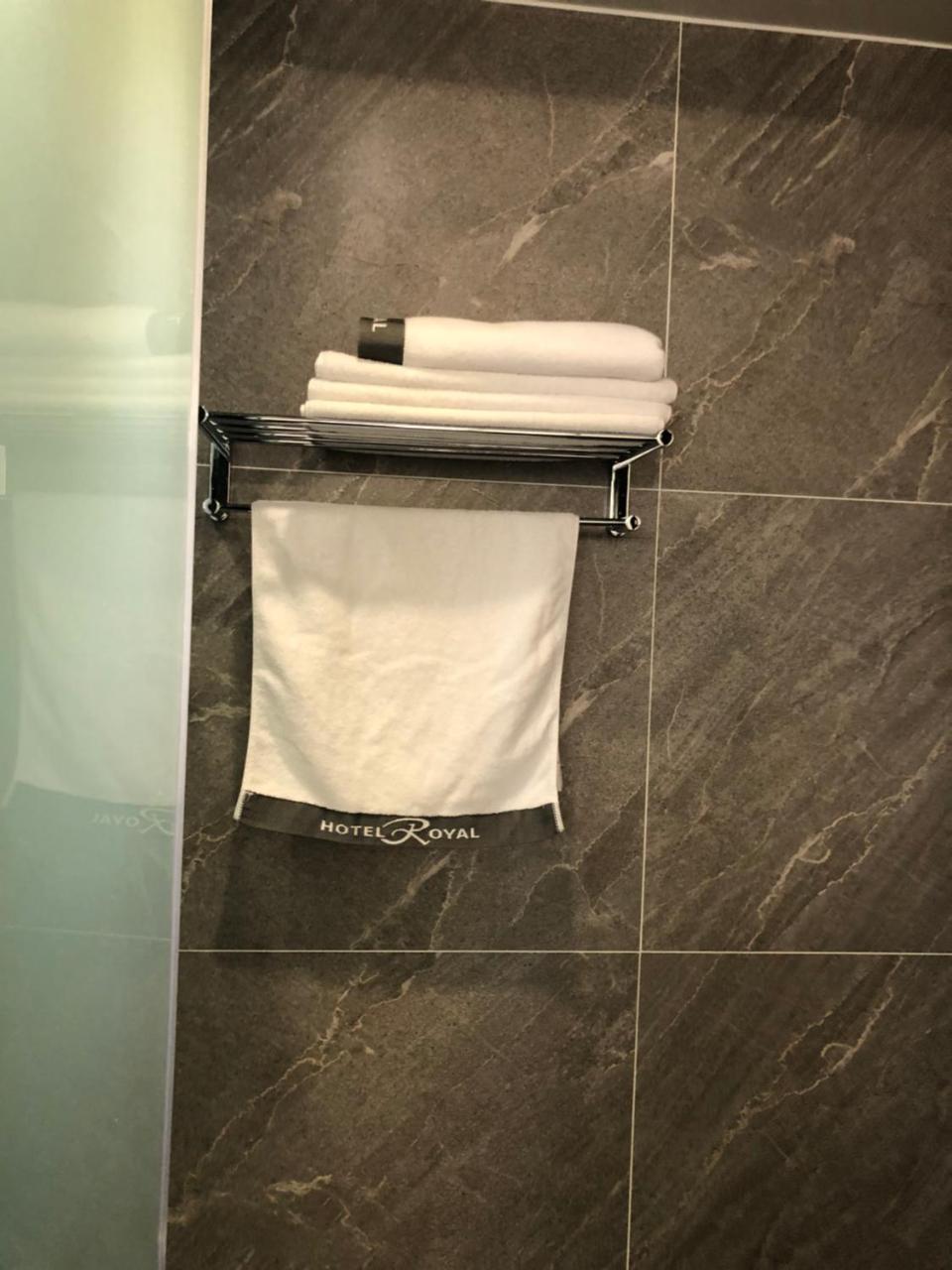 Royal Hotel Csongup Kültér fotó
