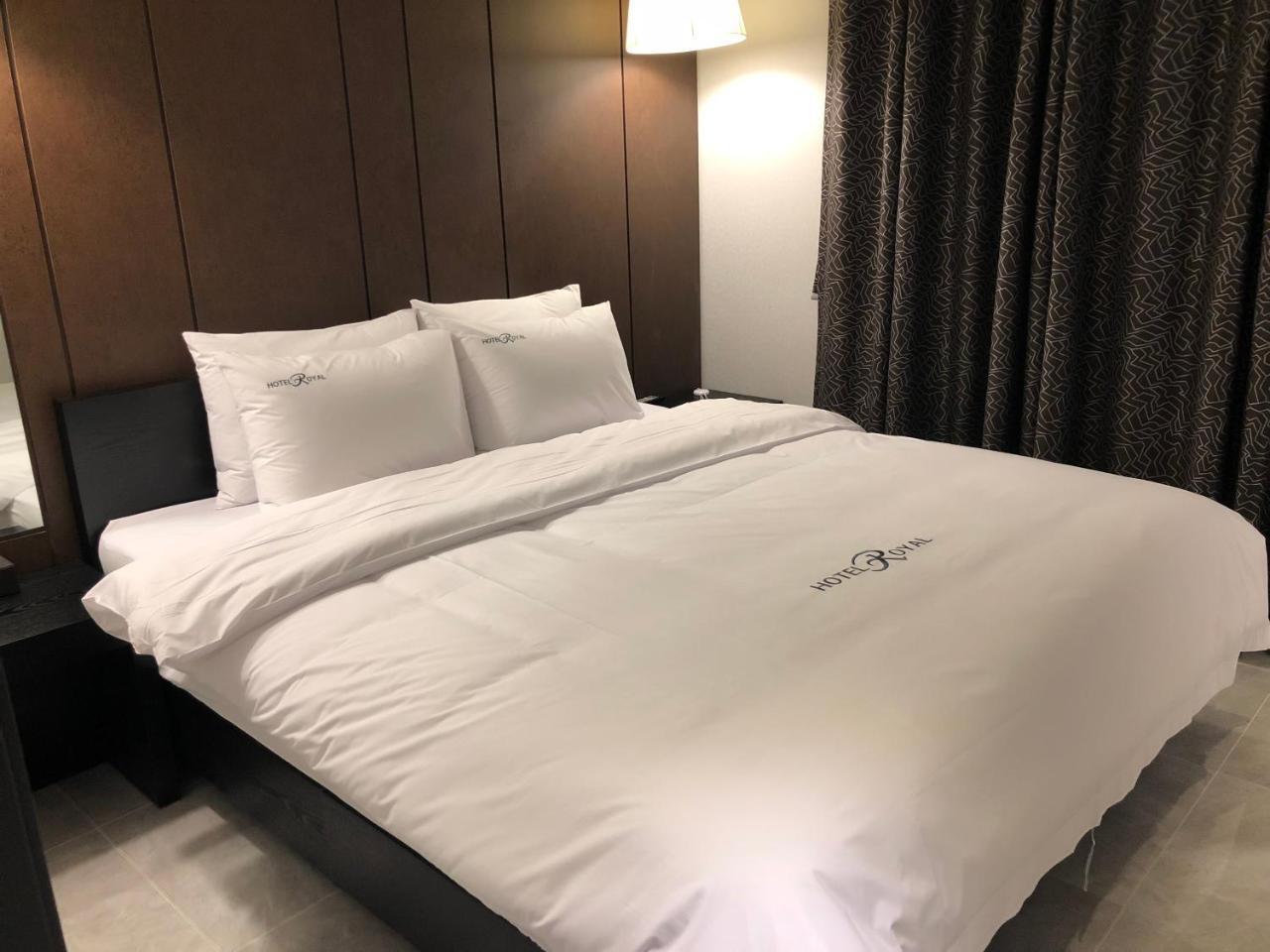 Royal Hotel Csongup Kültér fotó