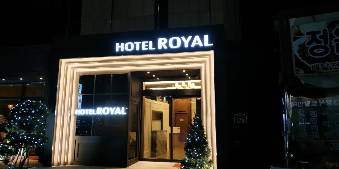 Royal Hotel Csongup Kültér fotó