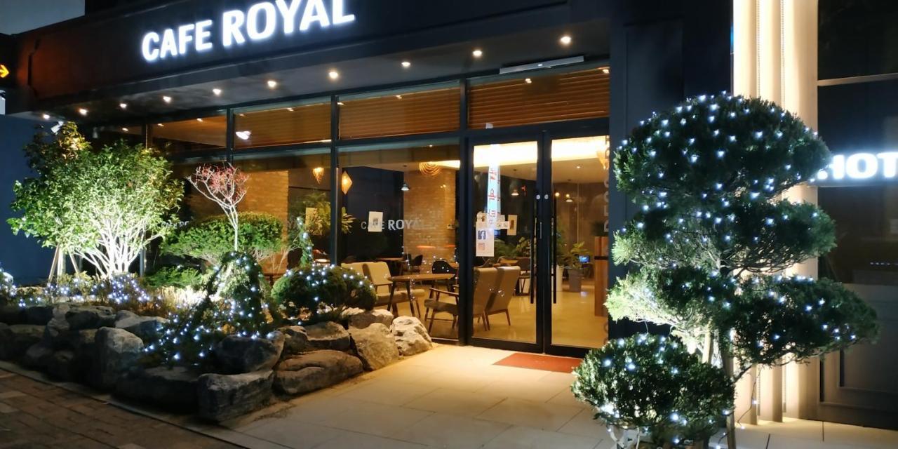 Royal Hotel Csongup Kültér fotó